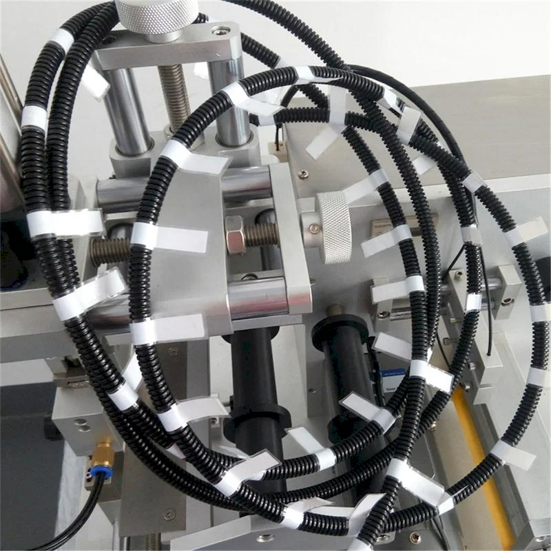 Self-adhesive labeling machine, Label folding machine 不干胶贴标机, 标签折页机
