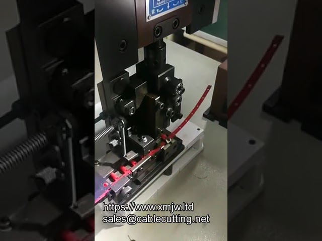 电缆预绝缘欧式管尼龙环端子压接模具应用器 - 高效工业压接解决方案