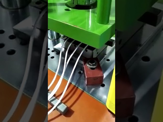 HDMI塑料注塑成型机250ST | 高精度工业注塑设备