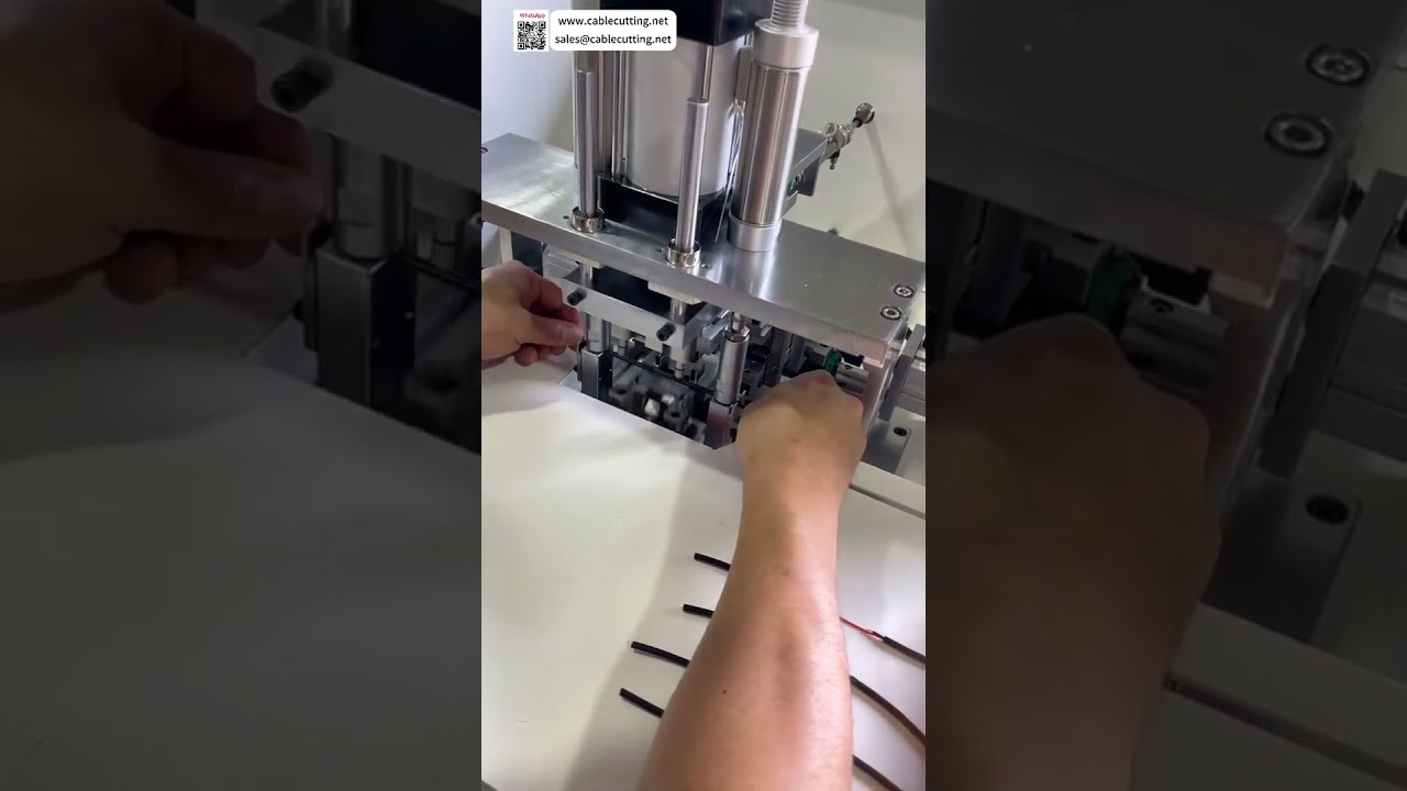 高效型圆形电缆中间段剥皮机（短款），适用于精准剥离电缆中部绝缘层，优化短距作业流程。